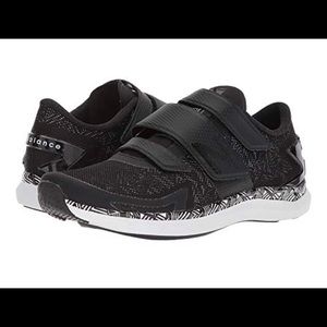 Bad Ass New Balance Cycling Shoes! Great condition